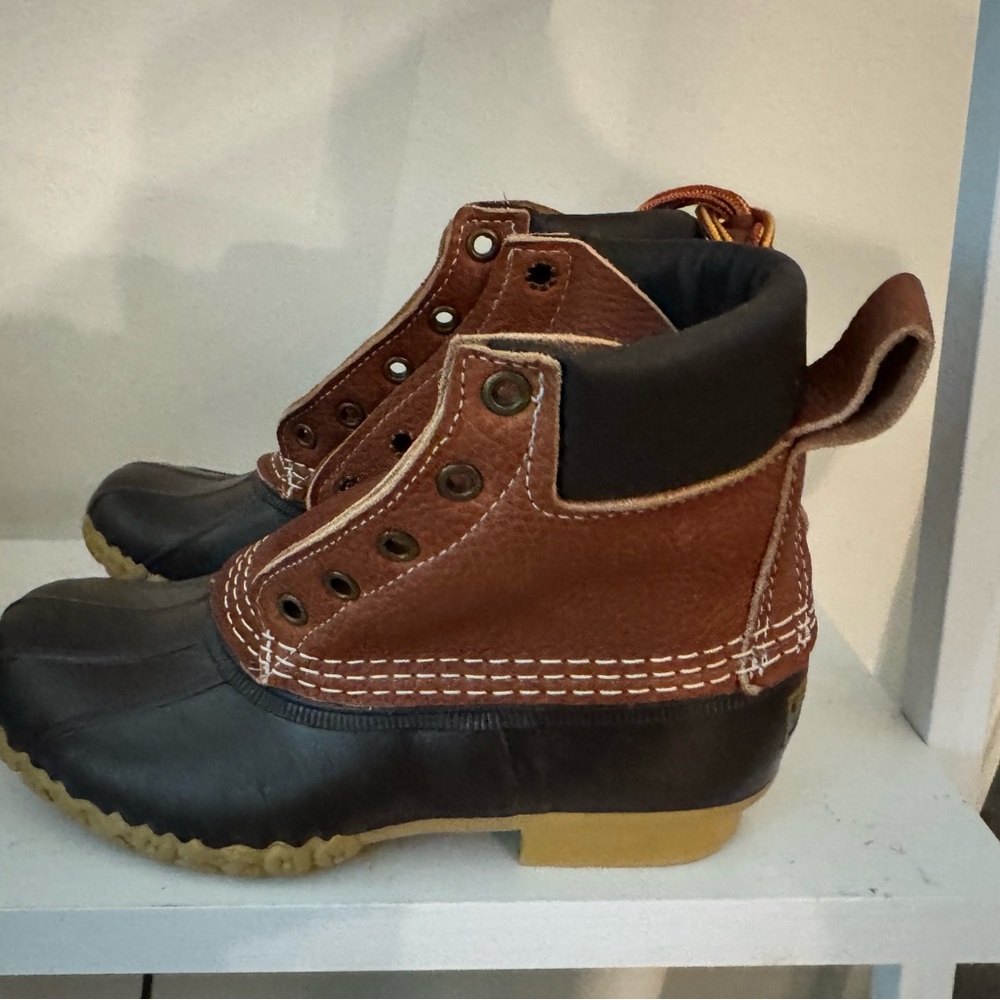 New LL Bean Women's Lined Duck Boots